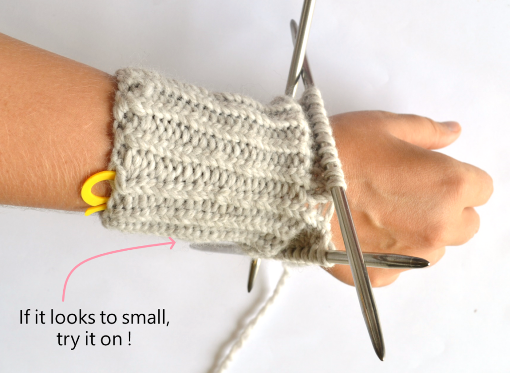 Simple Mittens free knitting pattern, defining cuff size