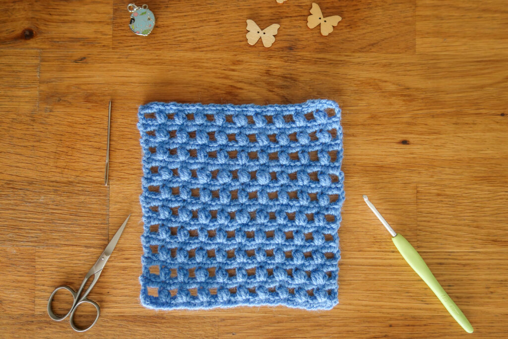grid puff crochet lace motif patterns free in blue