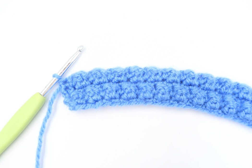 easy mini bobble crochet stitch tutorial step 2