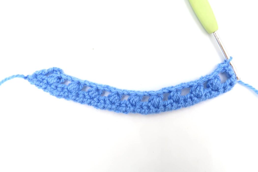 Grid puff crochet stitch tutorial step 1