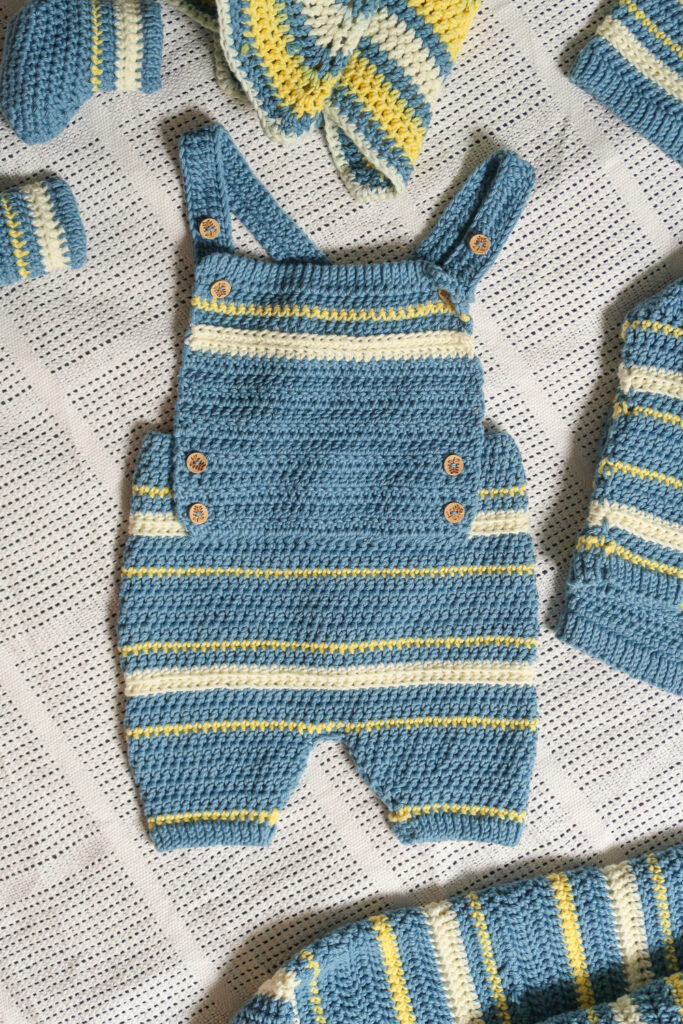 boutchou crochet baby overalls pattern