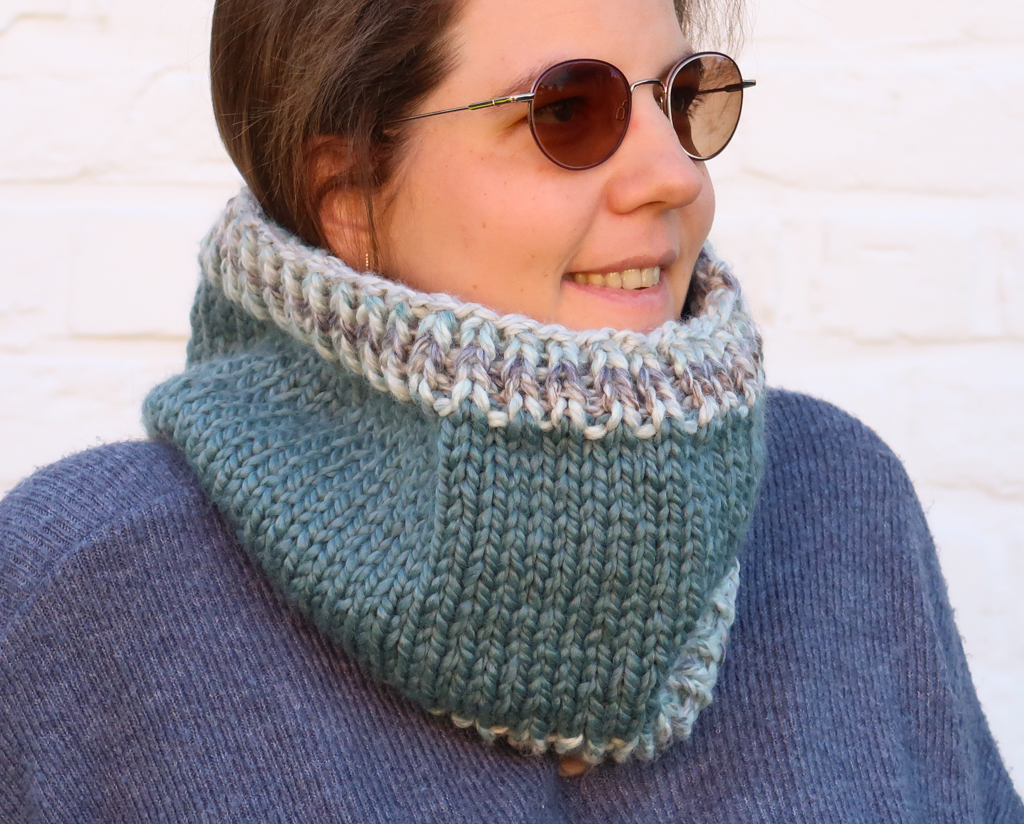 Easy Cowl Knitting Pattern - Charlie Free Chunky Cowl Knitting Pattern