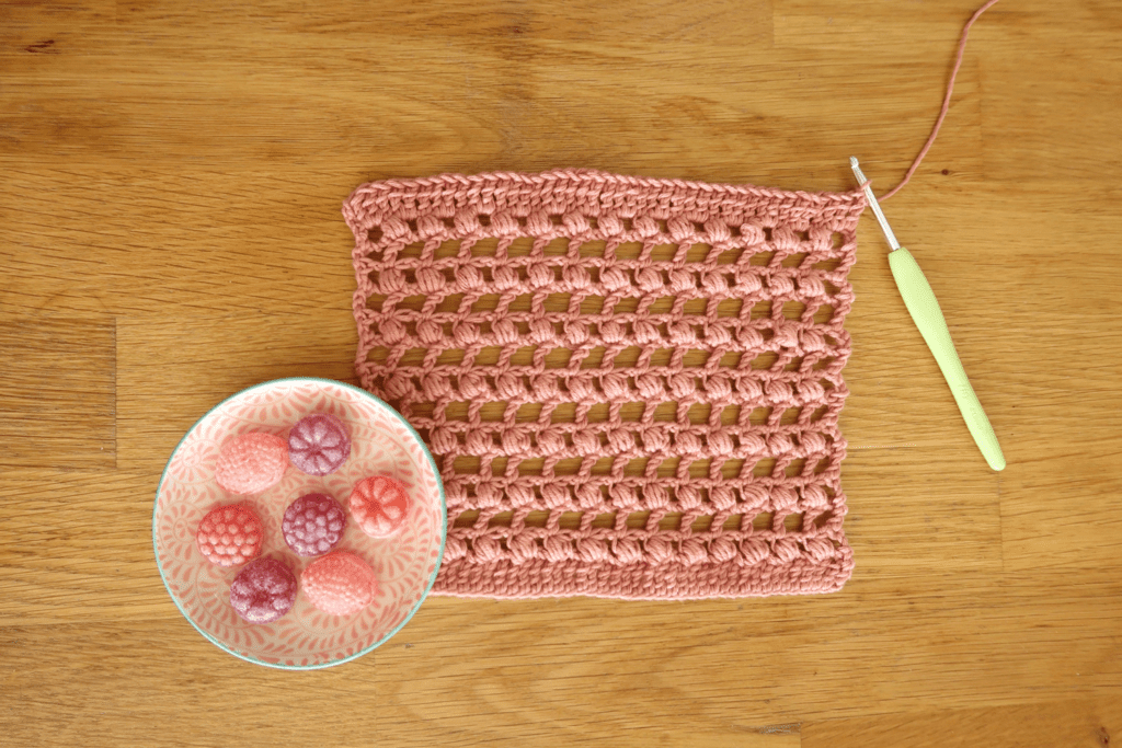 eyelet puff crochet open stitches in pink