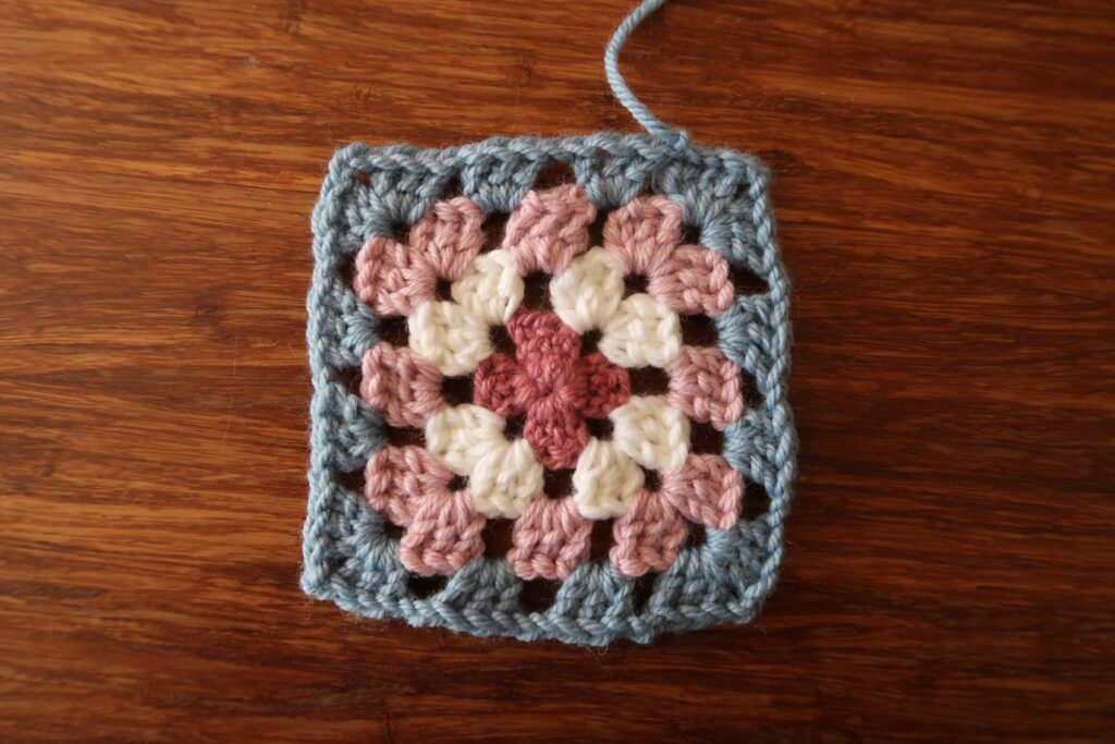 round 4 of the crochet granny square