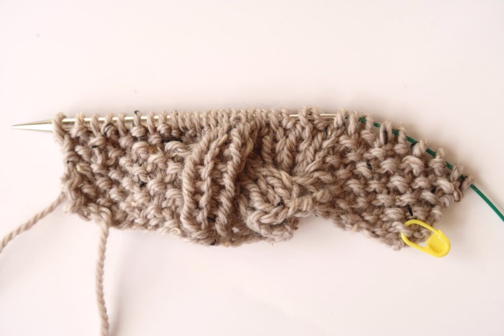 cable finished of the infinity scarf knitting pattern