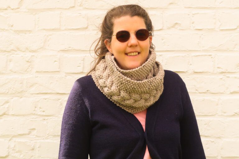 Tresse Infinity Scarf Knitting Pattern