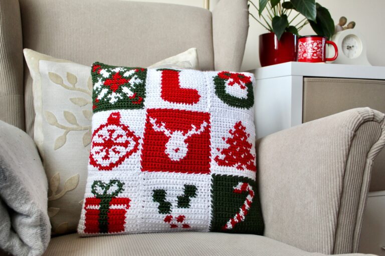 christmas crochet pillow pattern