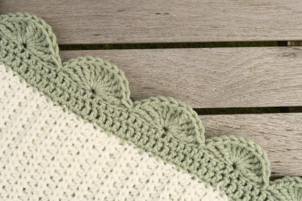 scalloped crochet edging pattern detail