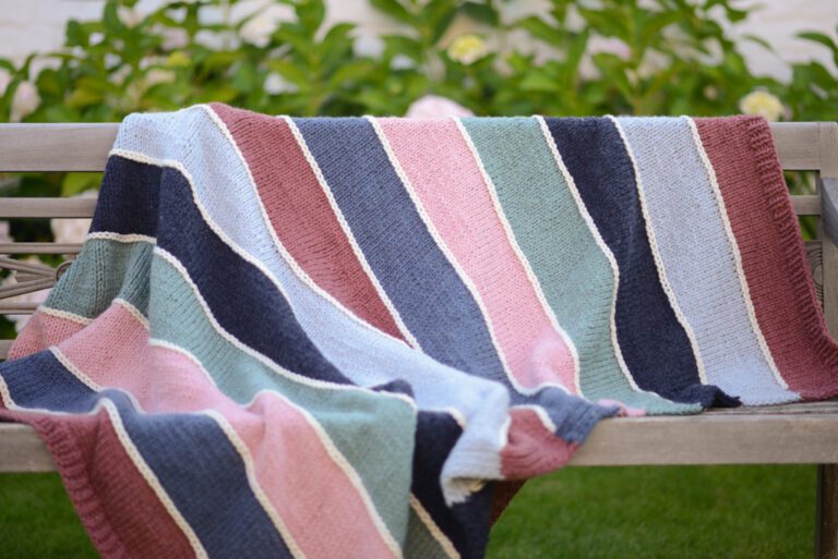 Color Divide Chunky Knit Blanket Pattern Free