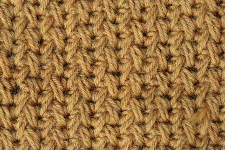 Feathers crochet stitch tutorial free blanket pattern