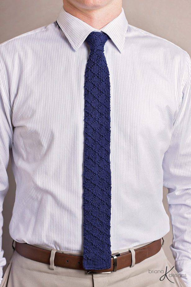 Find the elegant diamond pattern tie knitting pattern here >>