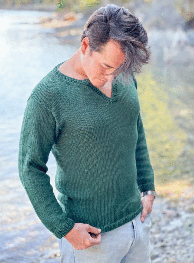 Find the seamless sweater knitting pattern here >>