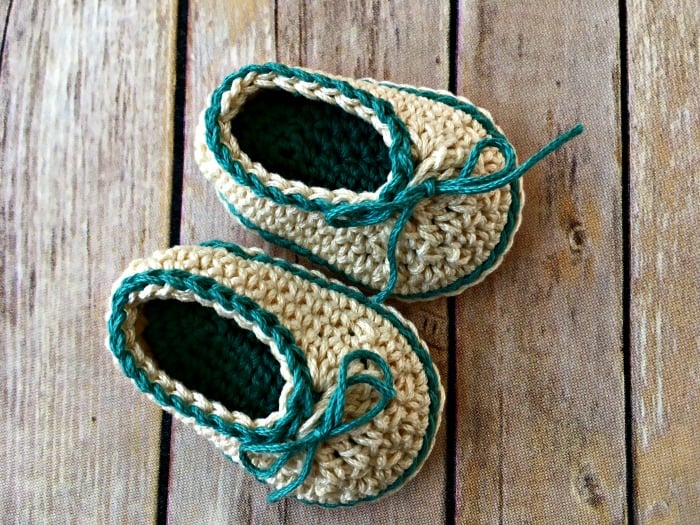 basic cuffed crochet baby booties