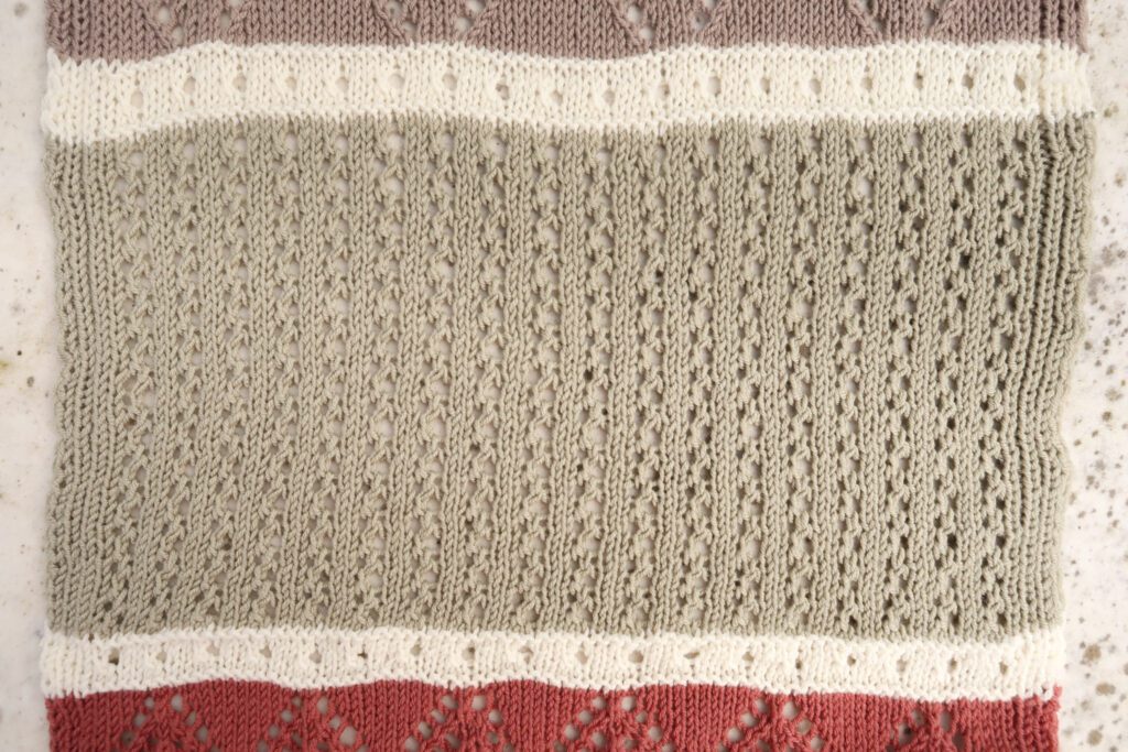 Simple Trellis Lace Knit Stitch Tutorial