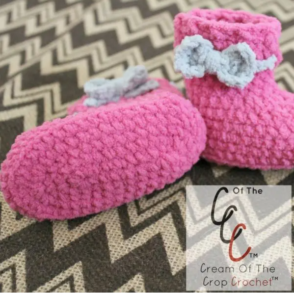 newborn crochet baby booties with bow
